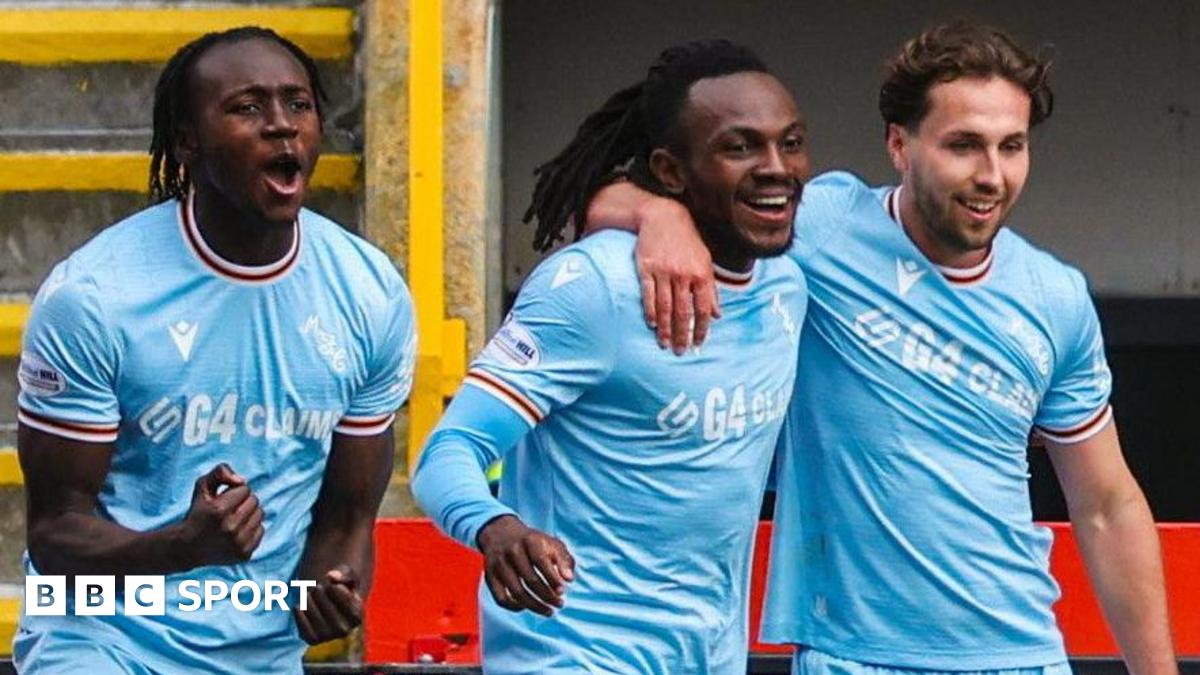 Motherwell: Charles-Cook targets trophy after reaching semis